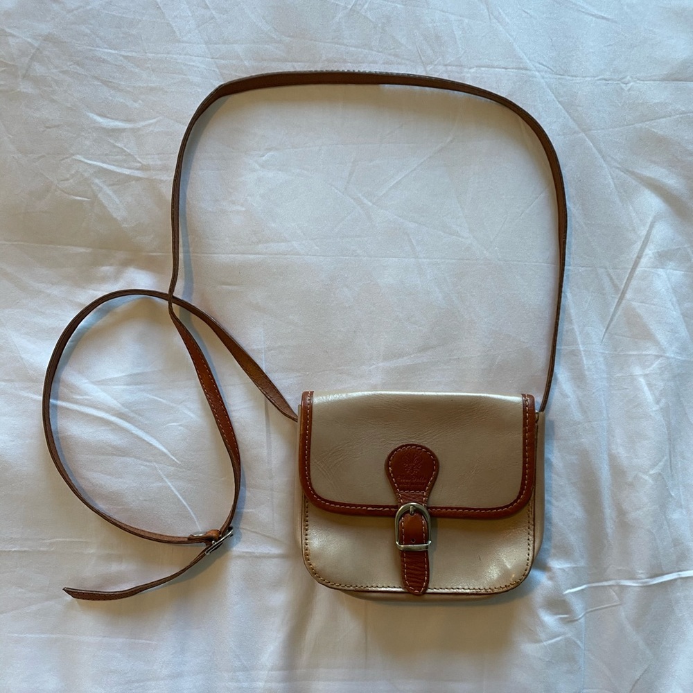 Vera pelle small tan cross body bag